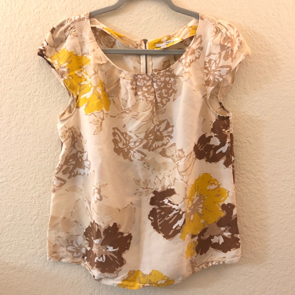 Halogen yellow brown flower capsleeve Top Sz med